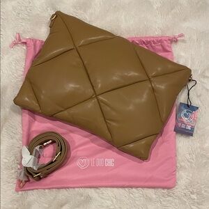 Le Duo Chic 14/16” Laptop Sleeve in Golden Caramel